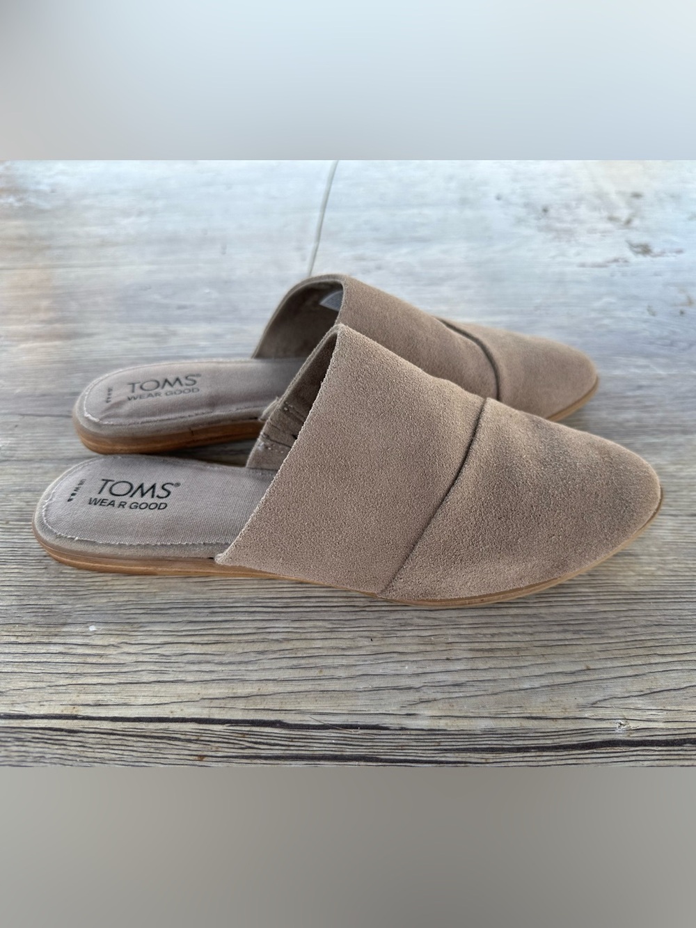Tom’s Women’s Jade Slip on Flat Mule in Dune Suede Size 8.5